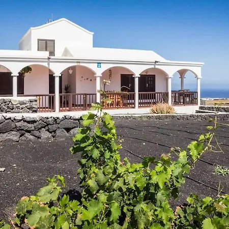 Holiday home Casa Arcos